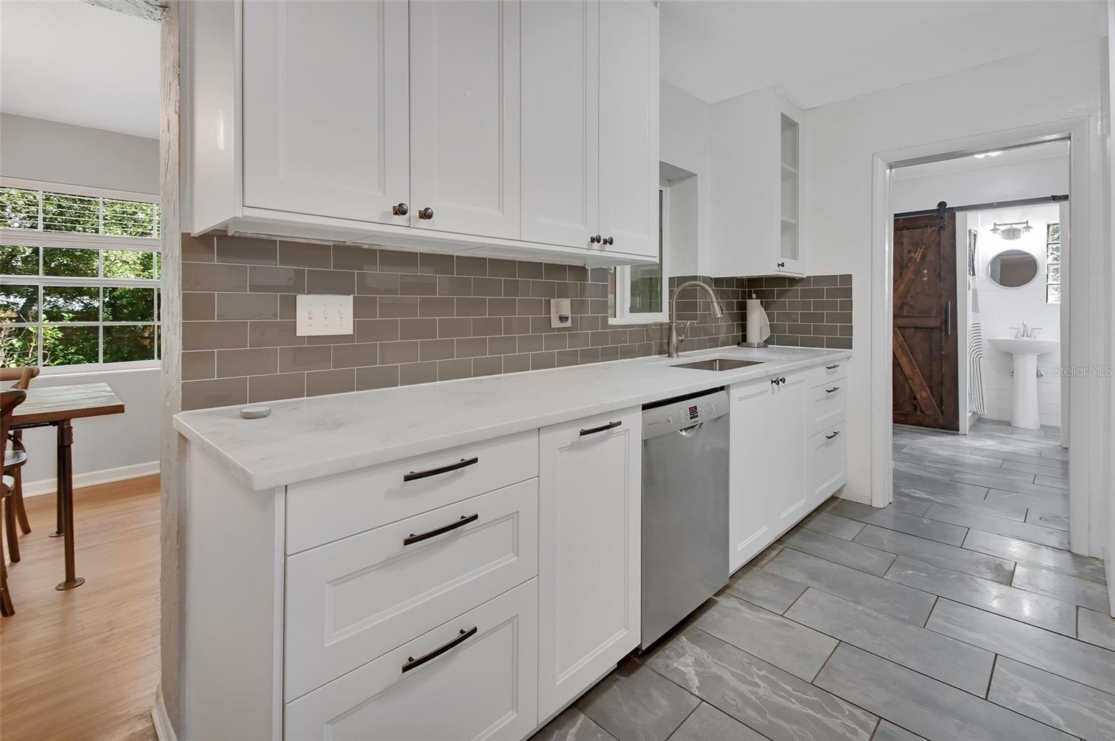 807 W CHURCH ST, DELAND, FL, 32720