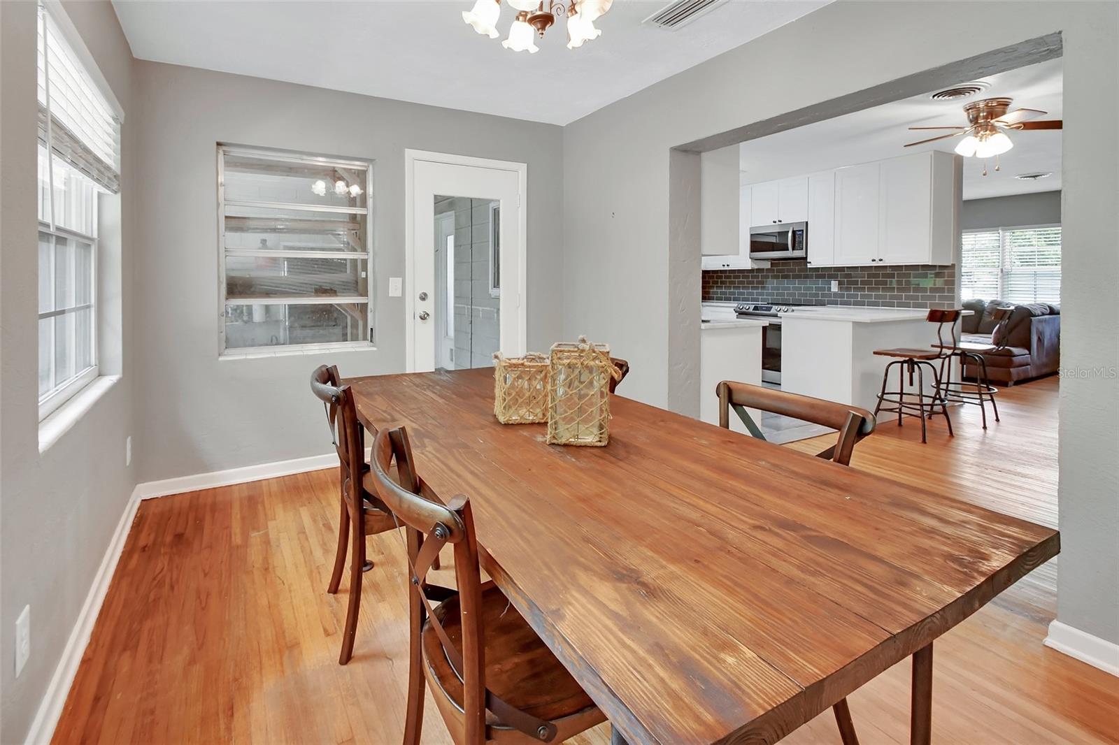 807 W CHURCH ST, DELAND, FL, 32720