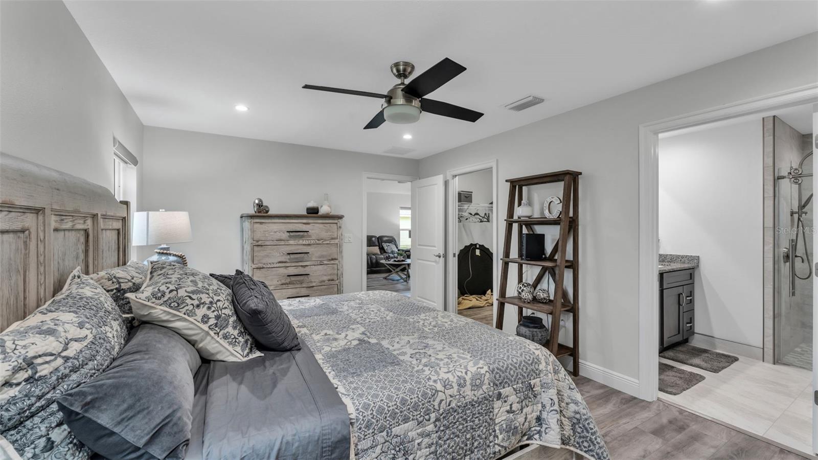 671 LAKE AUGUST DR, LAKE PLACID, FL, 33852