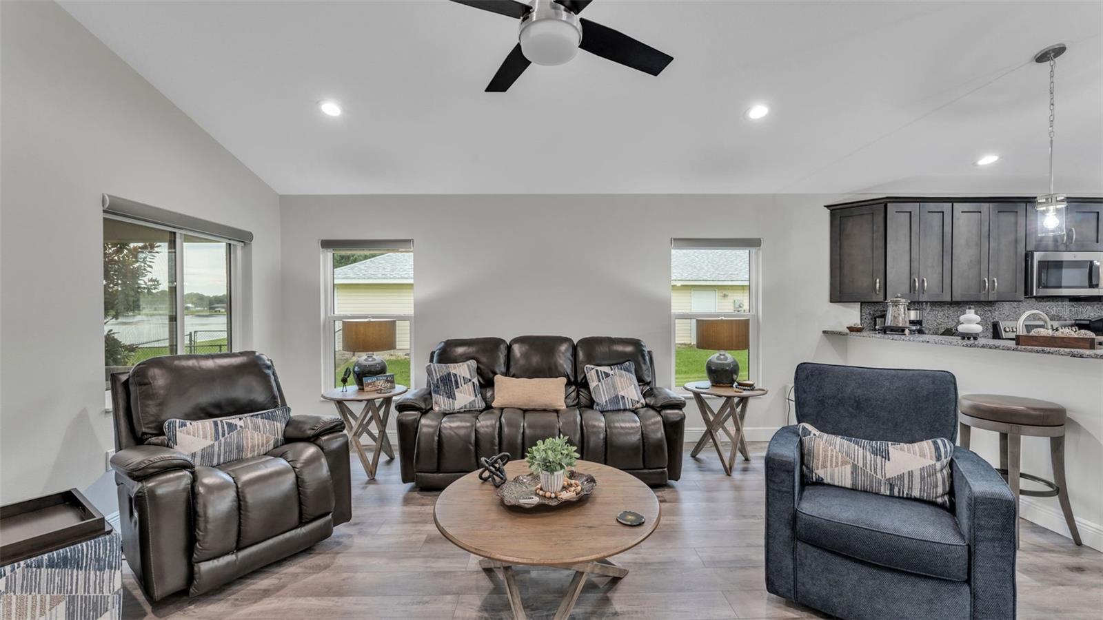 671 LAKE AUGUST DR, LAKE PLACID, FL, 33852