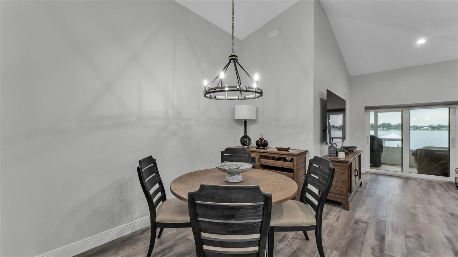 671 LAKE AUGUST DR, LAKE PLACID, FL, 33852