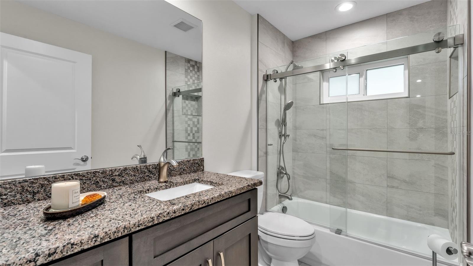 671 LAKE AUGUST DR, LAKE PLACID, FL, 33852