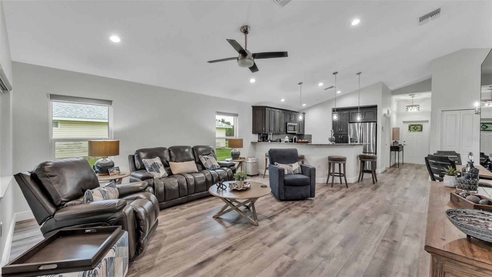 671 LAKE AUGUST DR, LAKE PLACID, FL, 33852