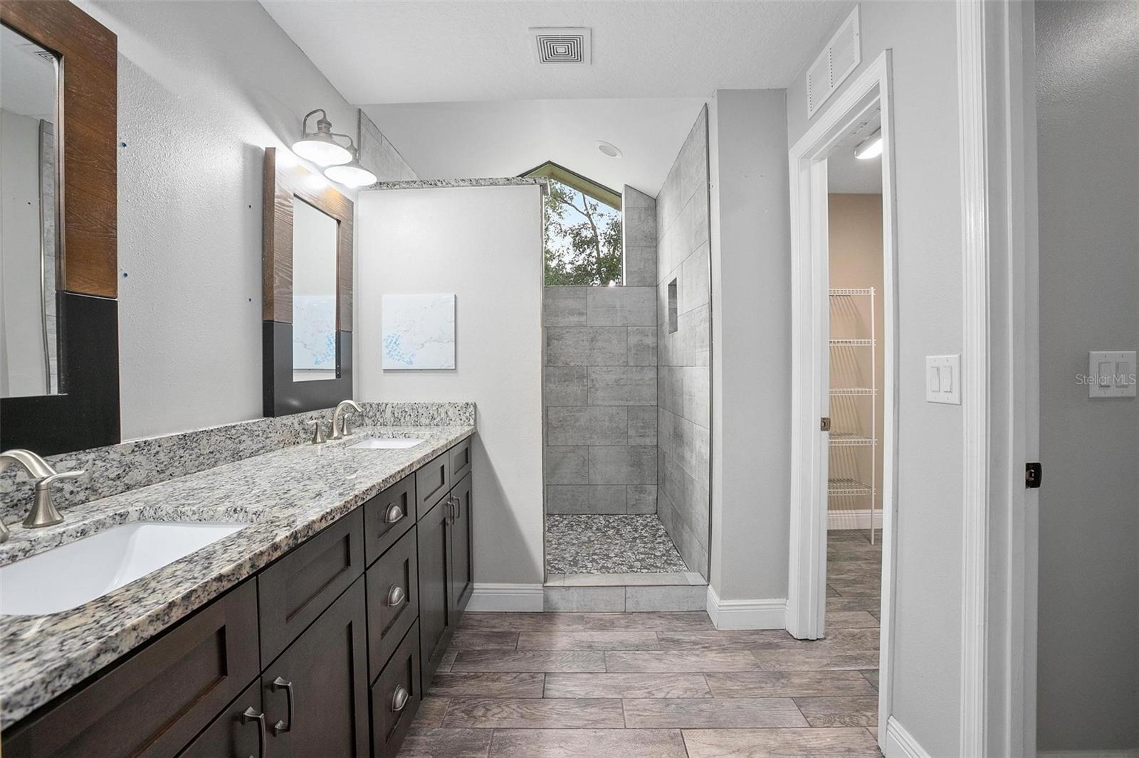 679 N ENDEAVOUR DR, WINTER SPRINGS, FL, 32708