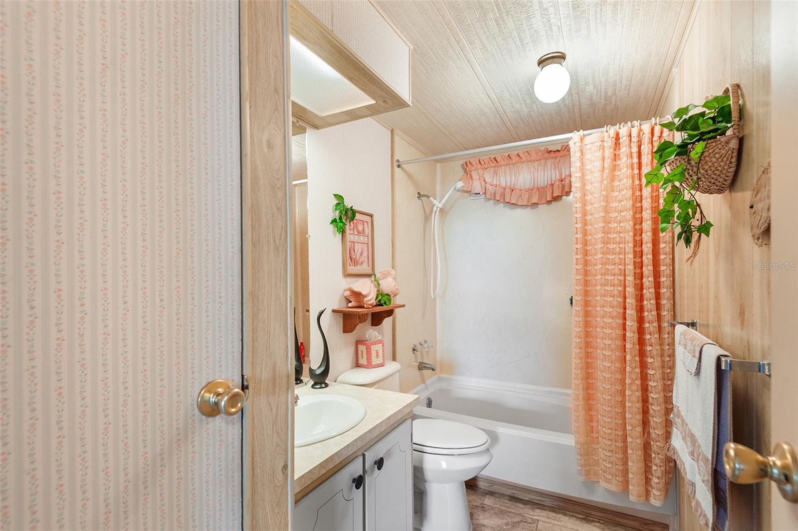 P4936301 Property Photo