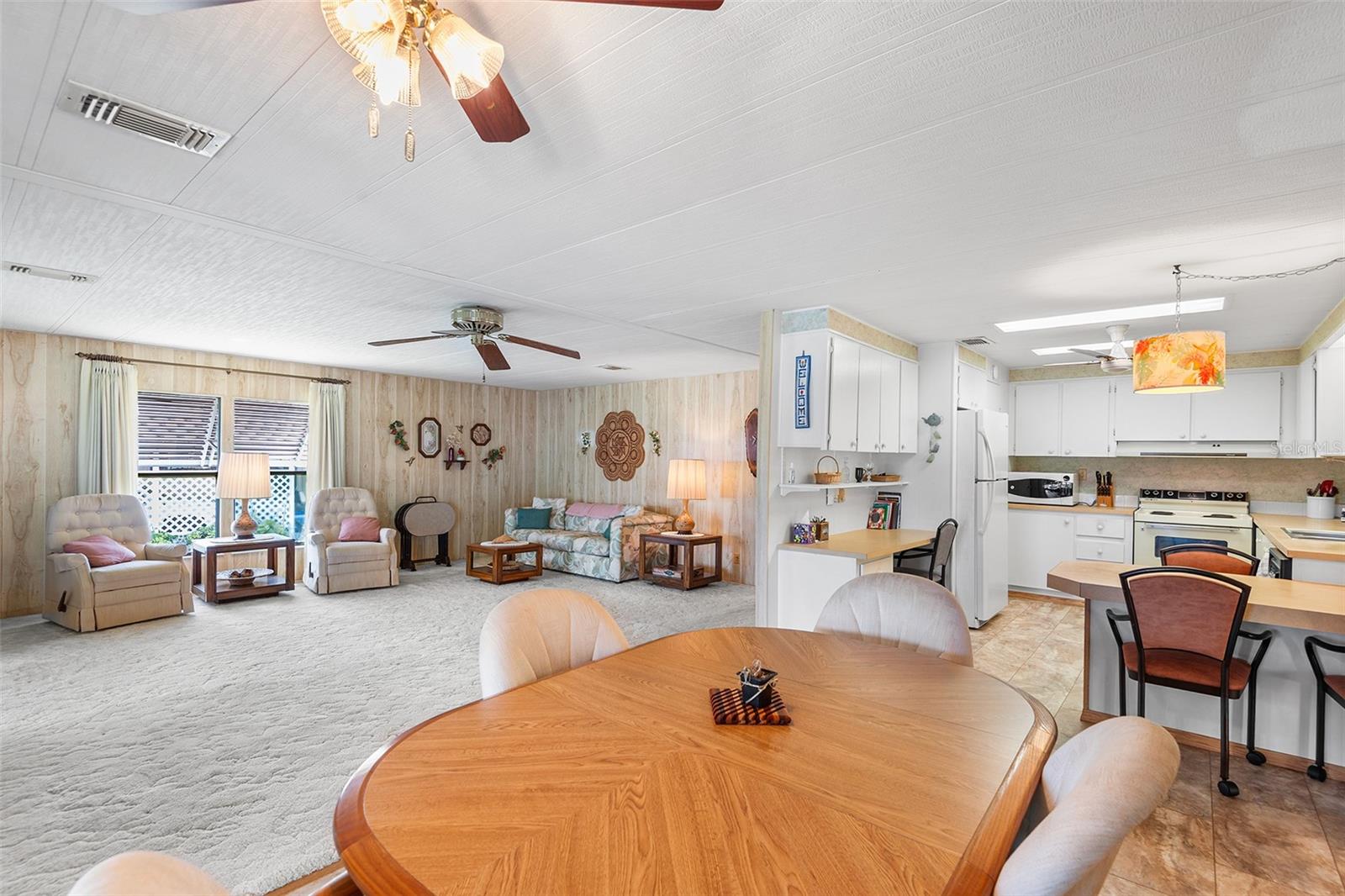 P4936301 Property Photo