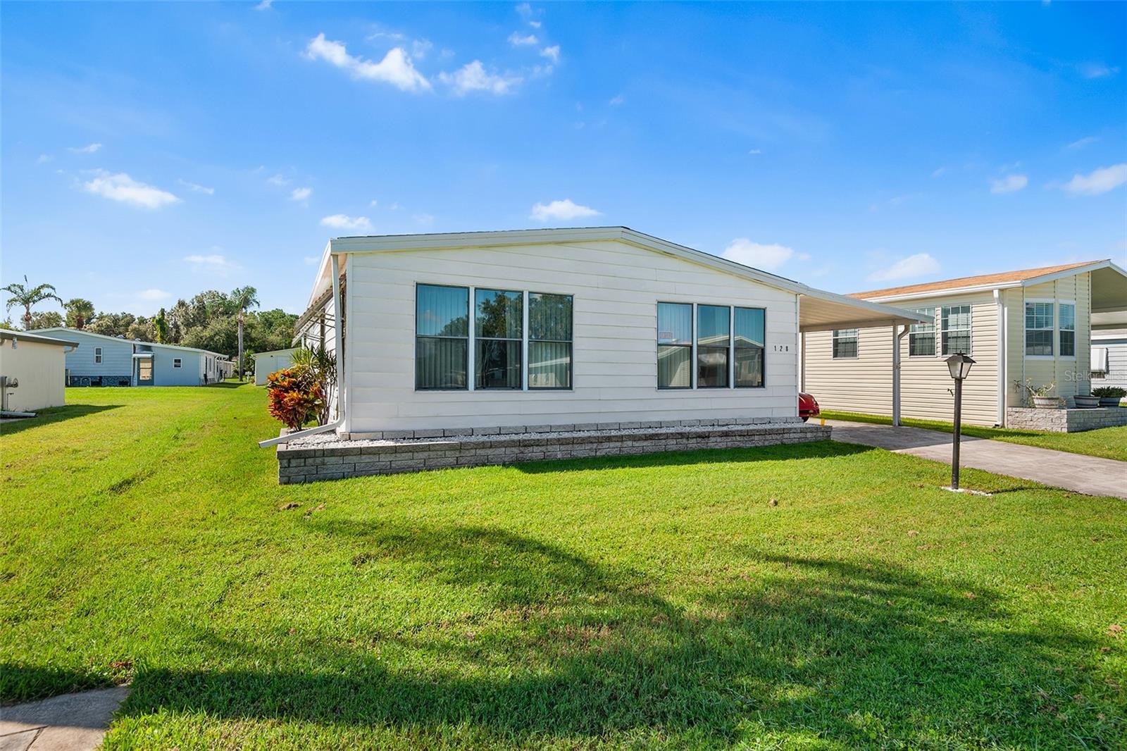 P4936301 Property Photo