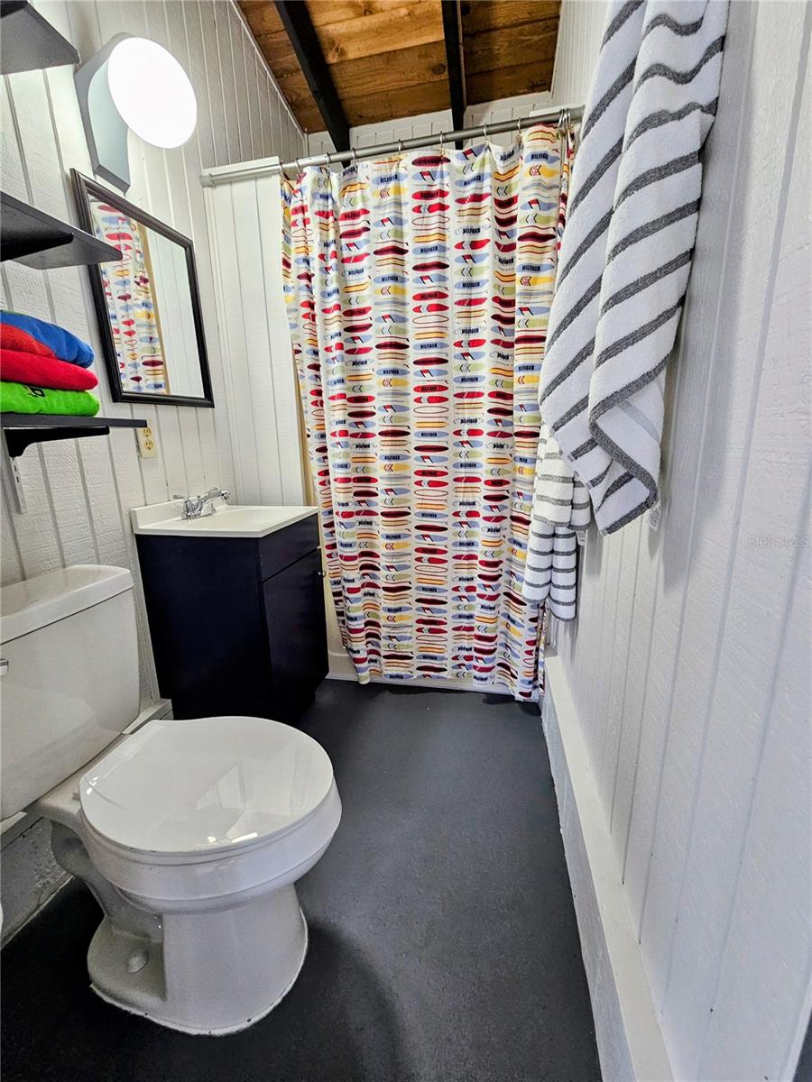 6816 DOVER CT, TAMPA, FL, 33634