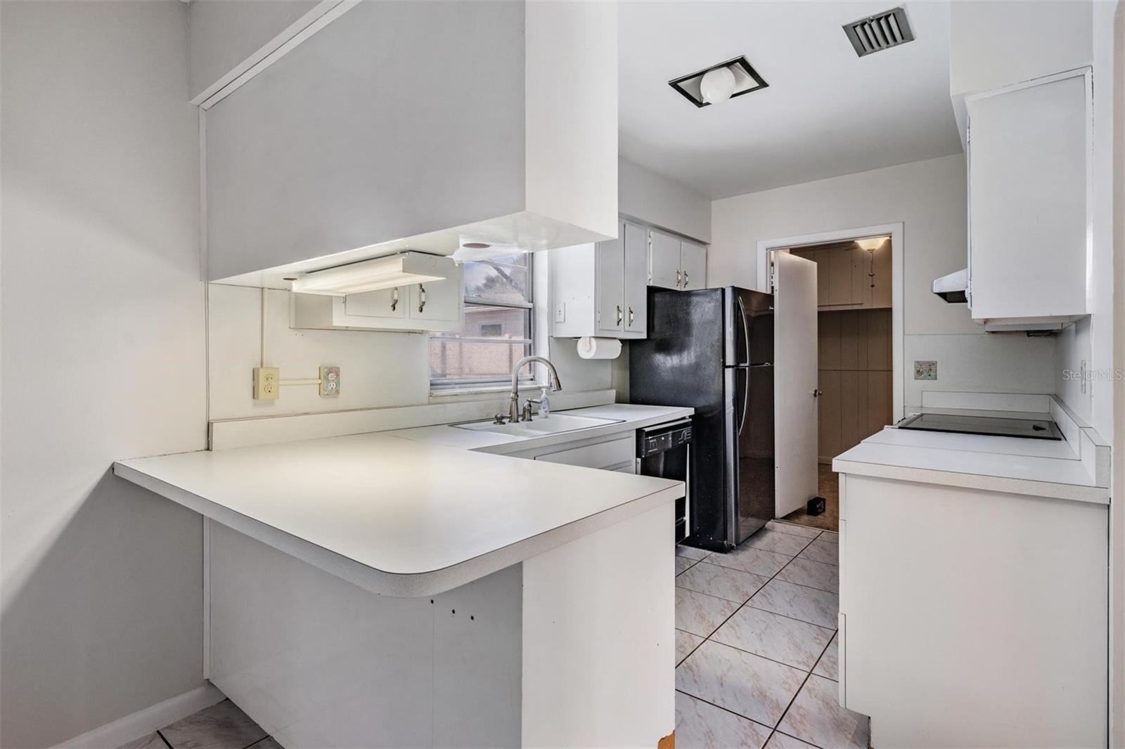 6816 DOVER CT, TAMPA, FL, 33634