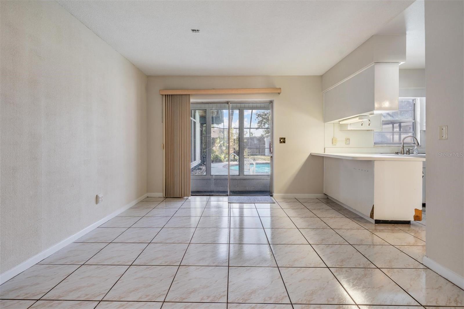 6816 DOVER CT, TAMPA, FL, 33634