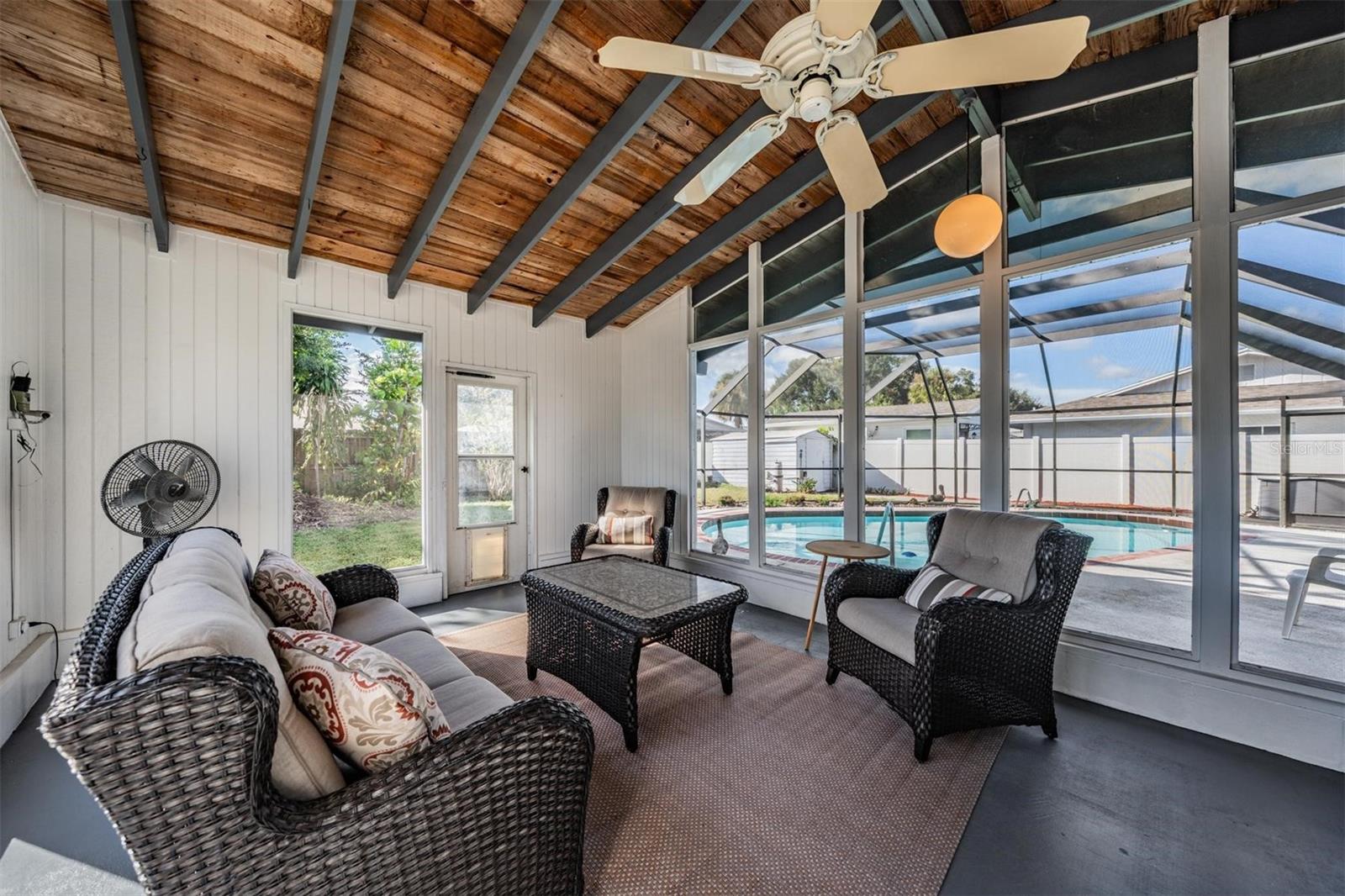 6816 DOVER CT, TAMPA, FL, 33634