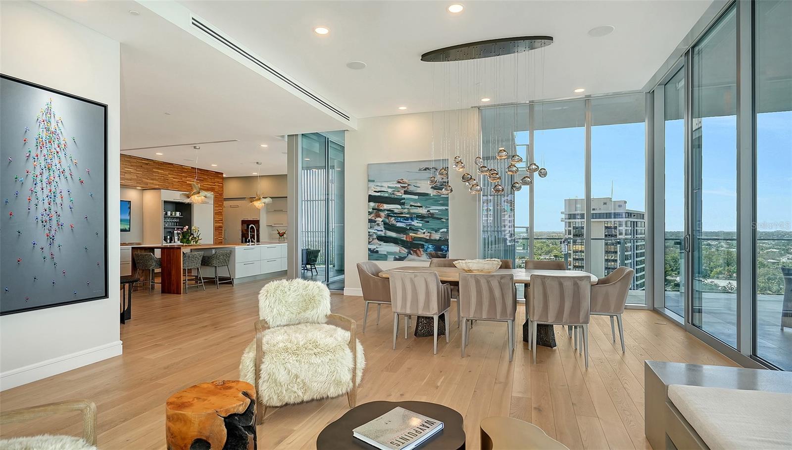 A4665044 Property Photo