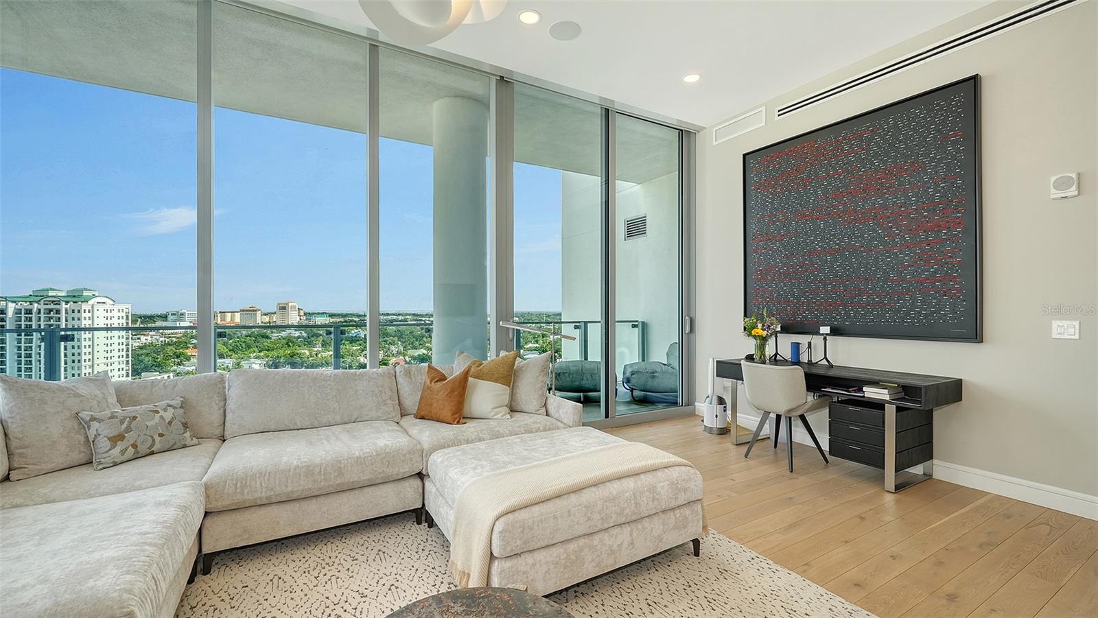 A4665044 Property Photo