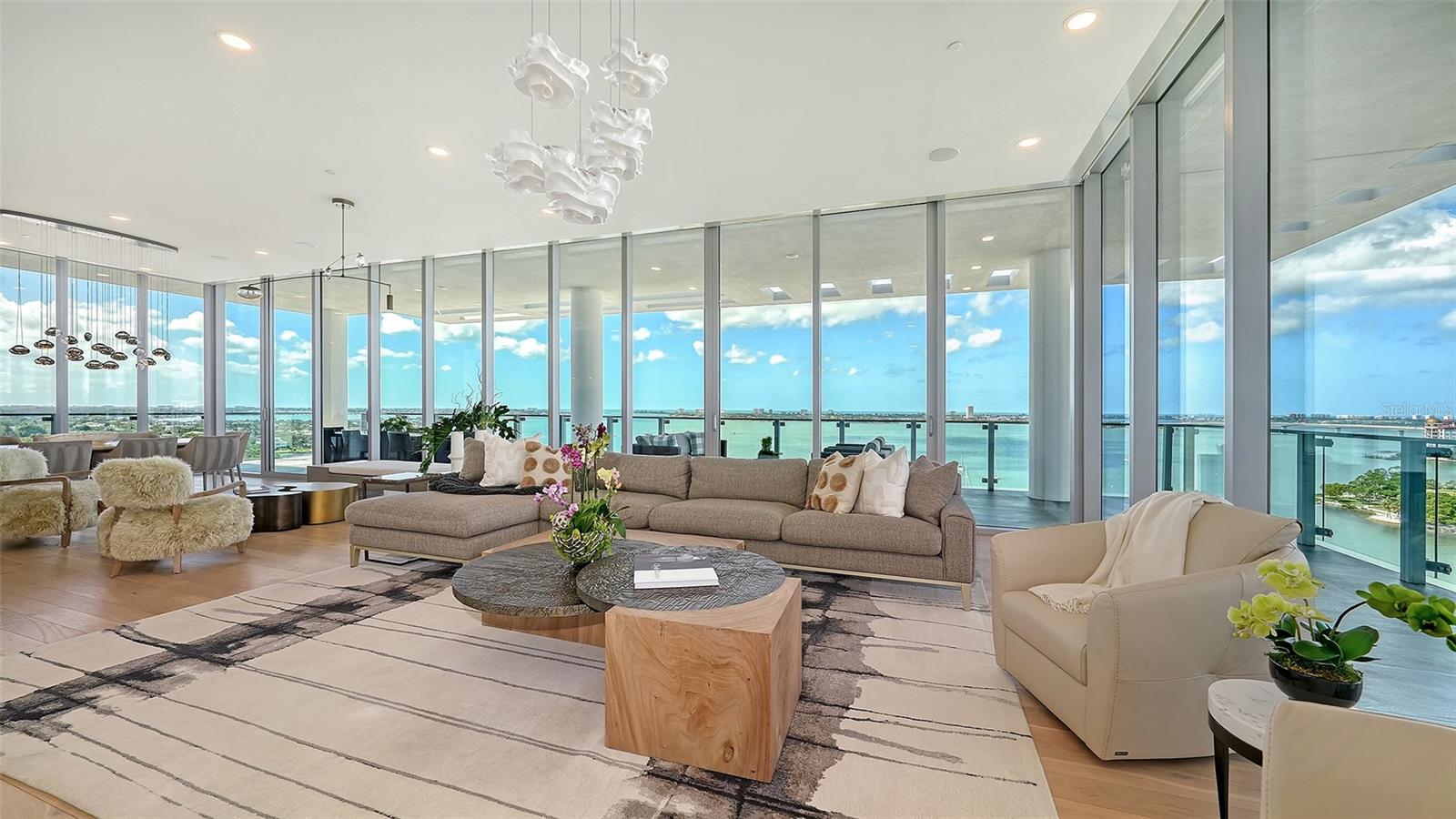 A4665044 Property Photo