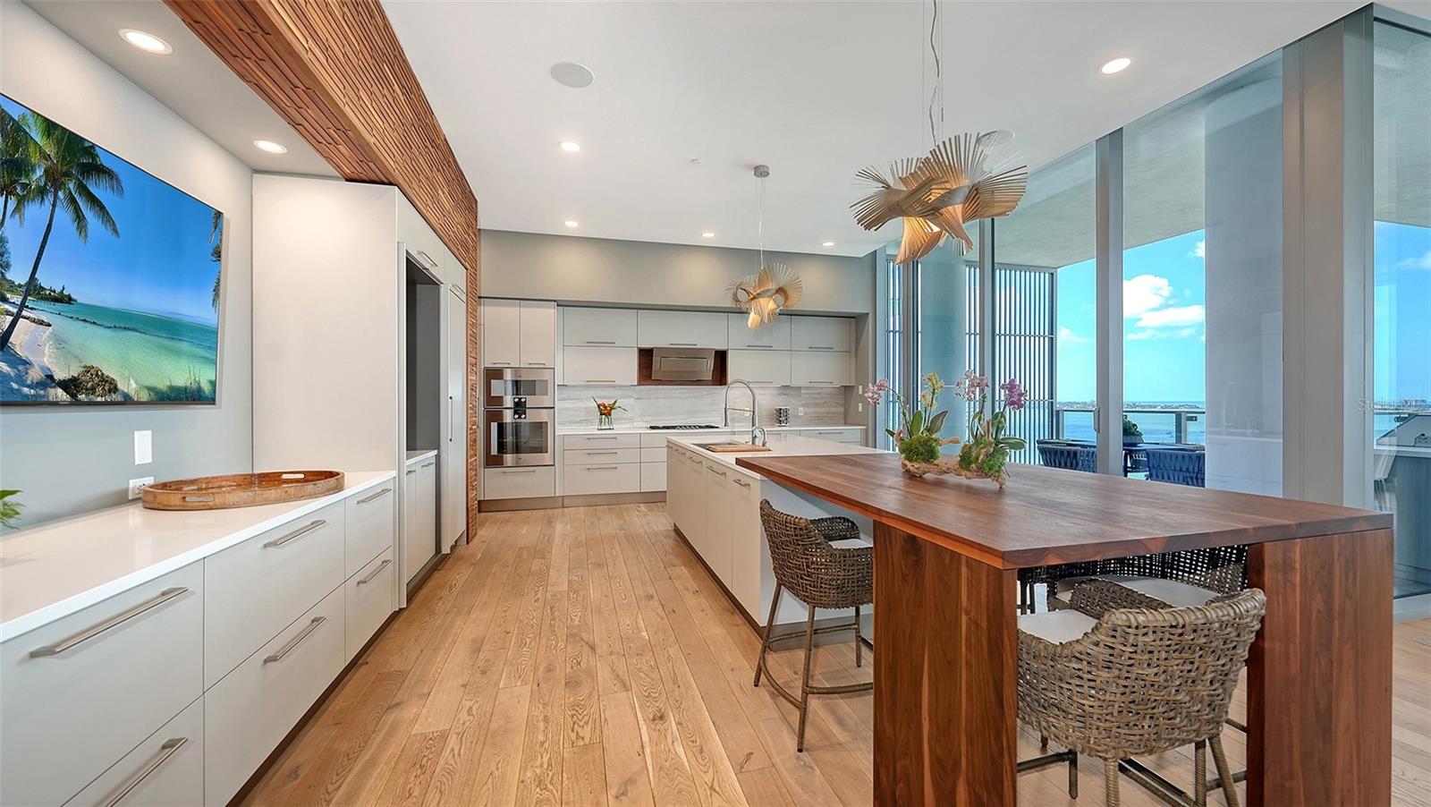 A4665044 Property Photo