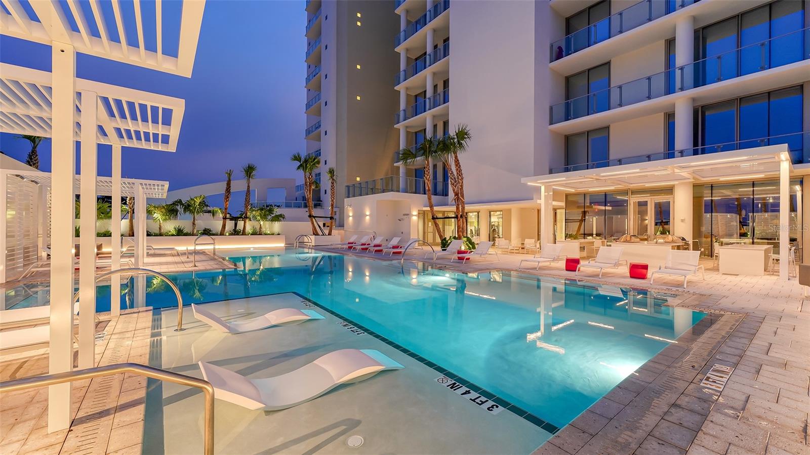 A4665044 Property Photo