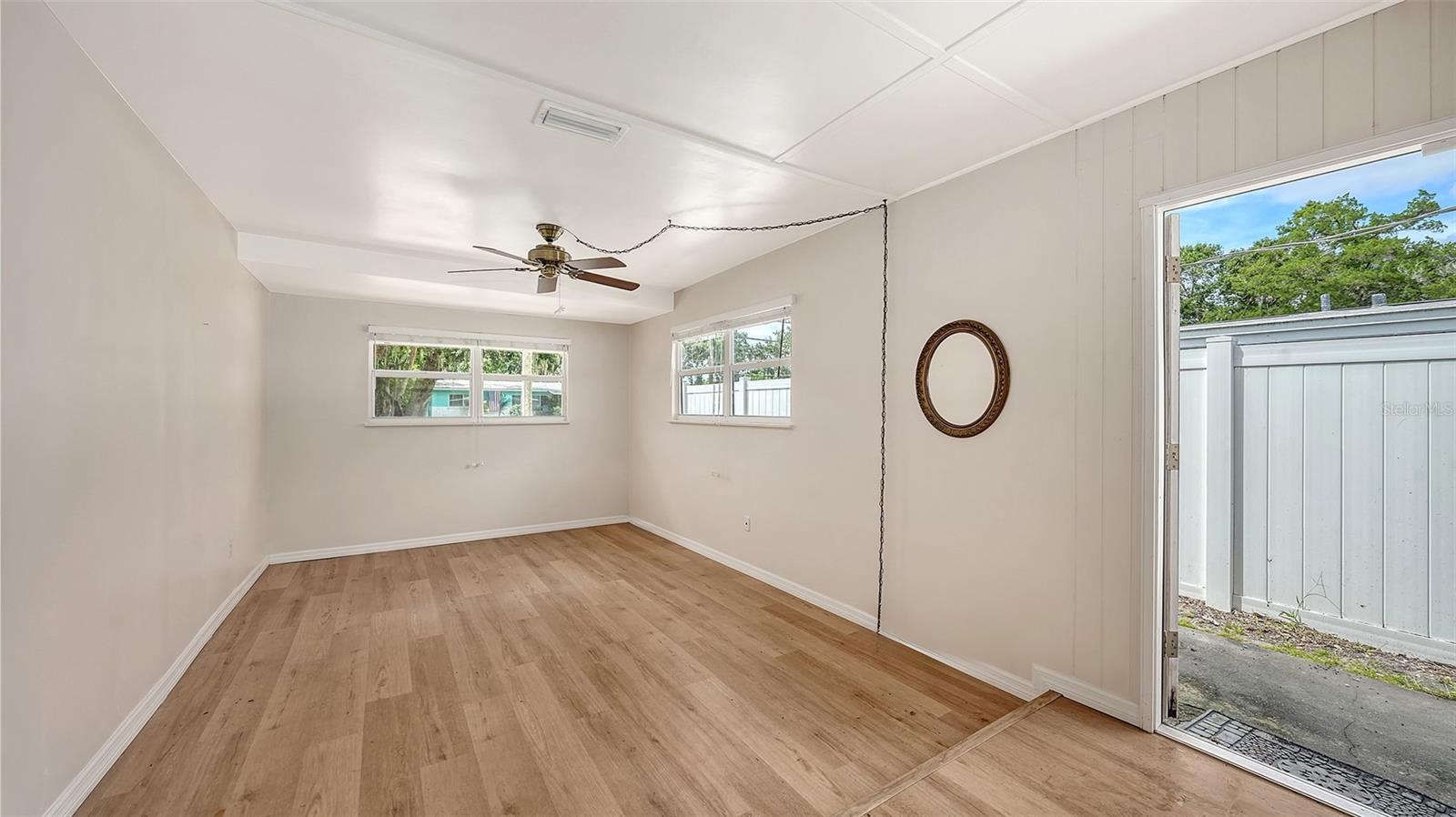 A4665046 Property Photo
