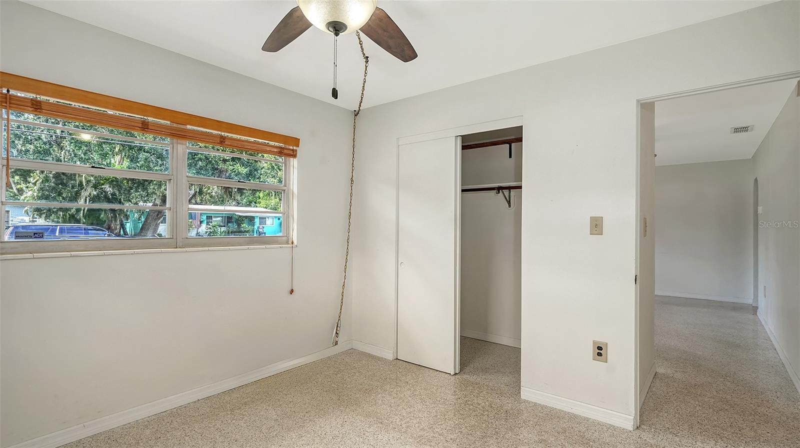 A4665046 Property Photo