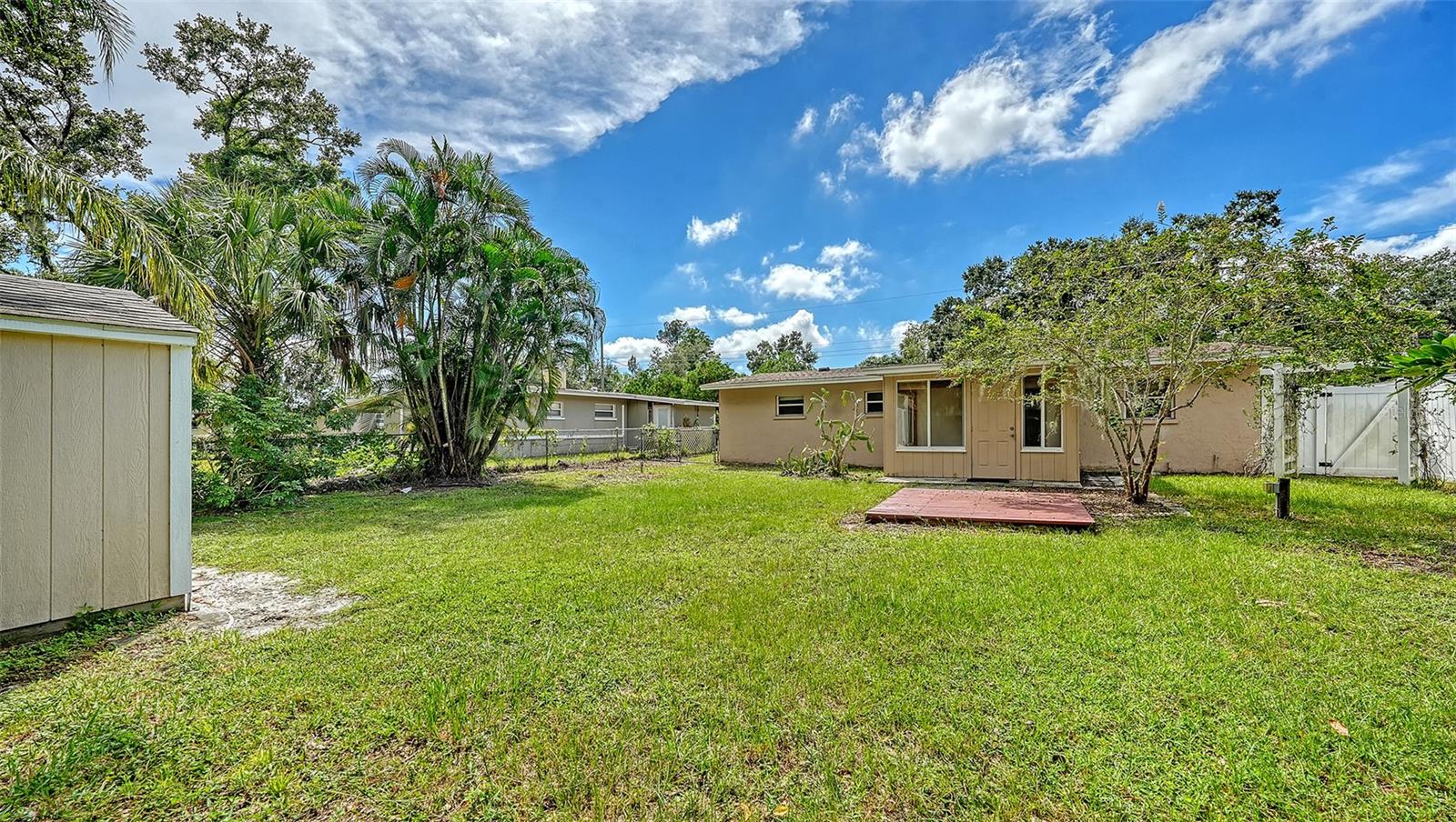 A4665046 Property Photo