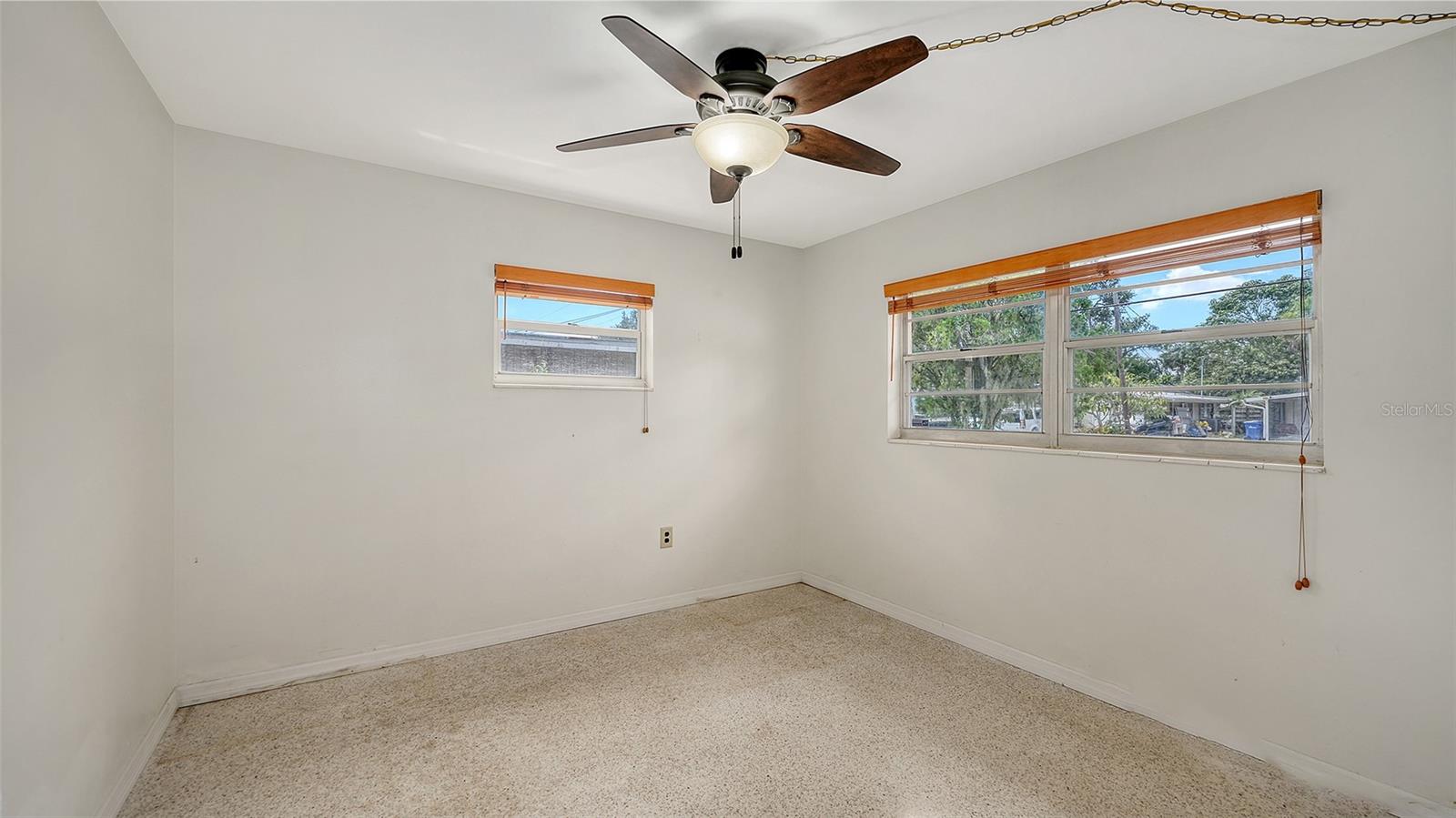 A4665046 Property Photo