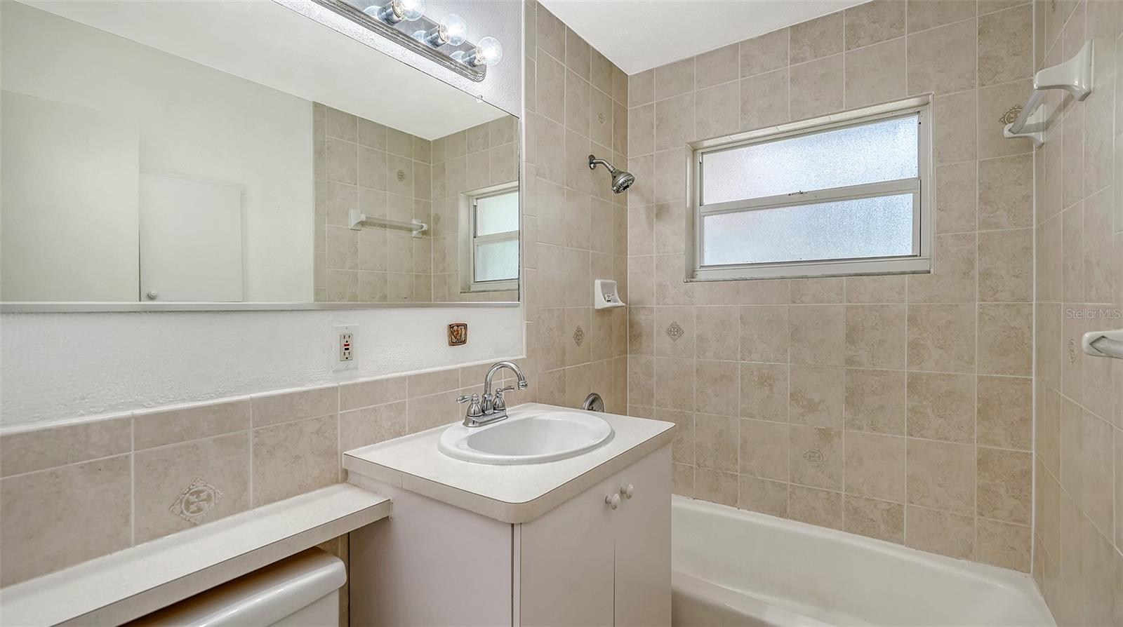 A4665046 Property Photo
