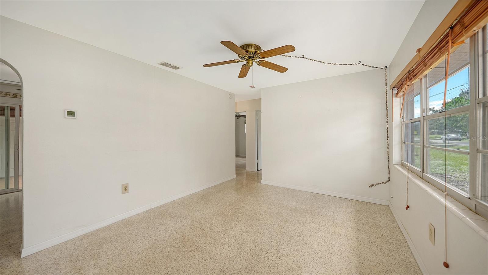 A4665046 Property Photo