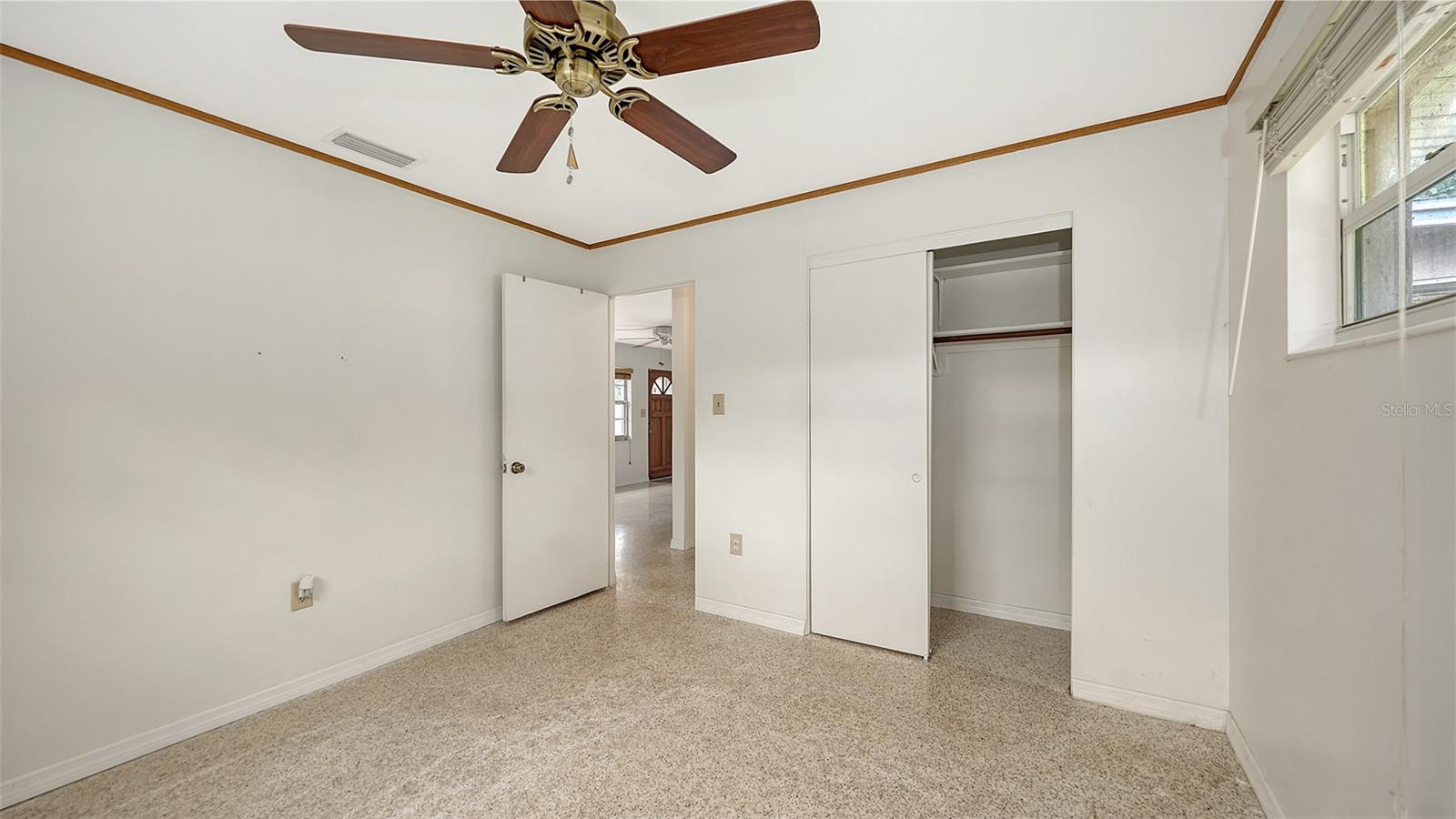 A4665046 Property Photo