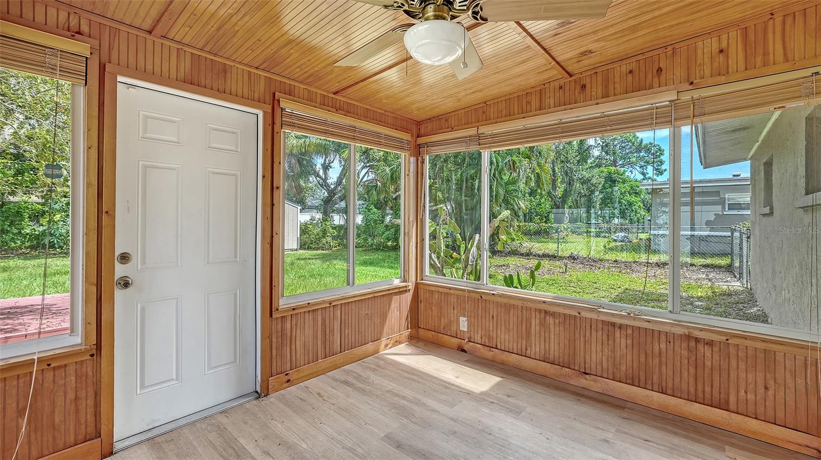 A4665046 Property Photo