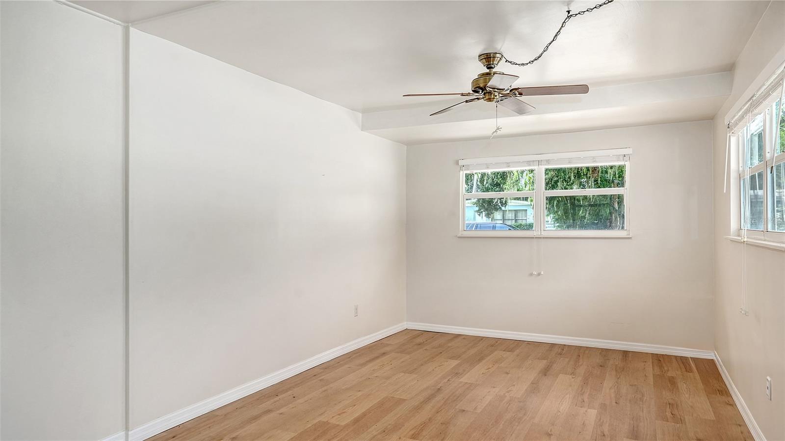A4665046 Property Photo