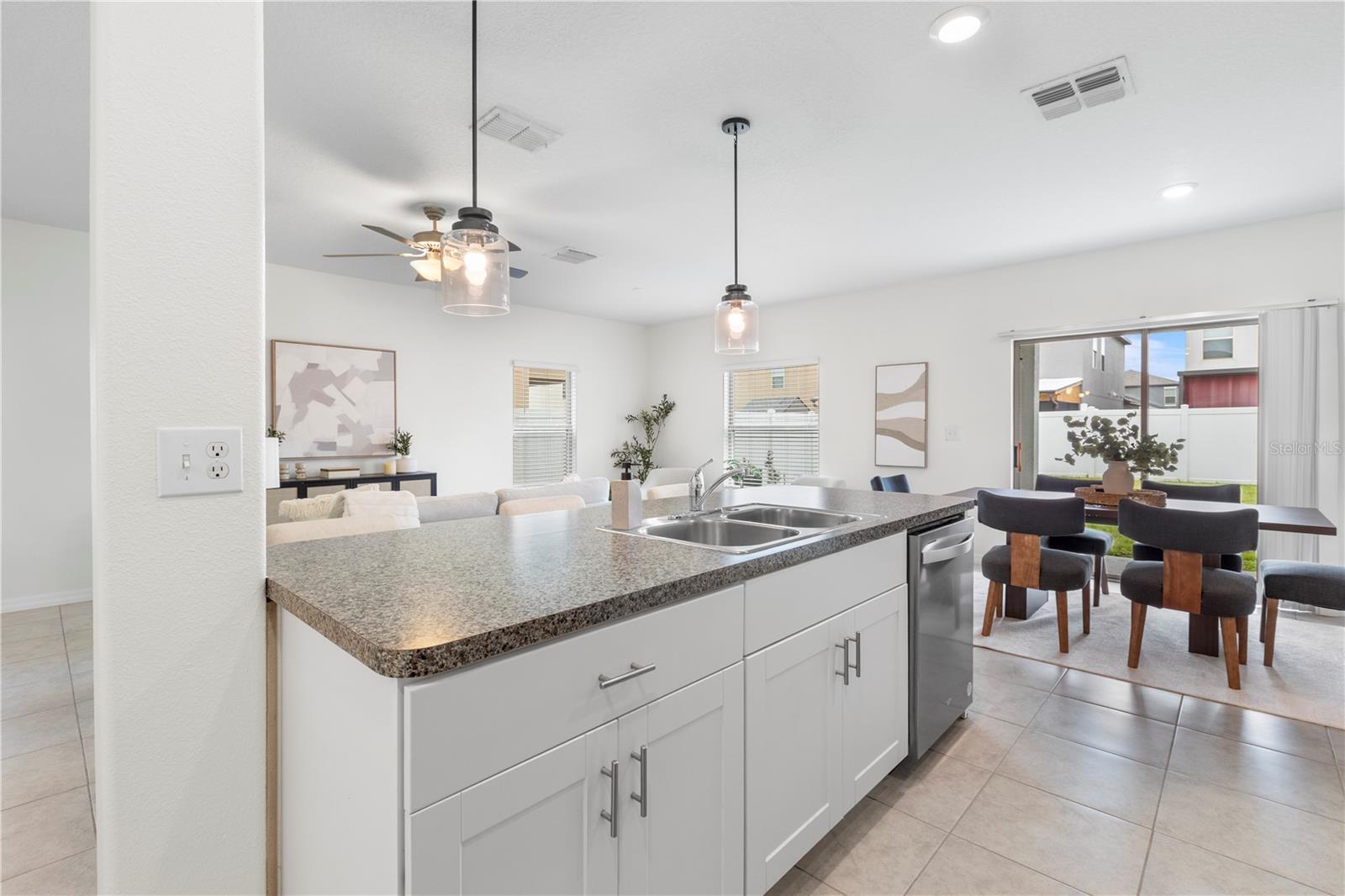 7033 SAMUEL IVY DR, TAMPA, FL, 33619