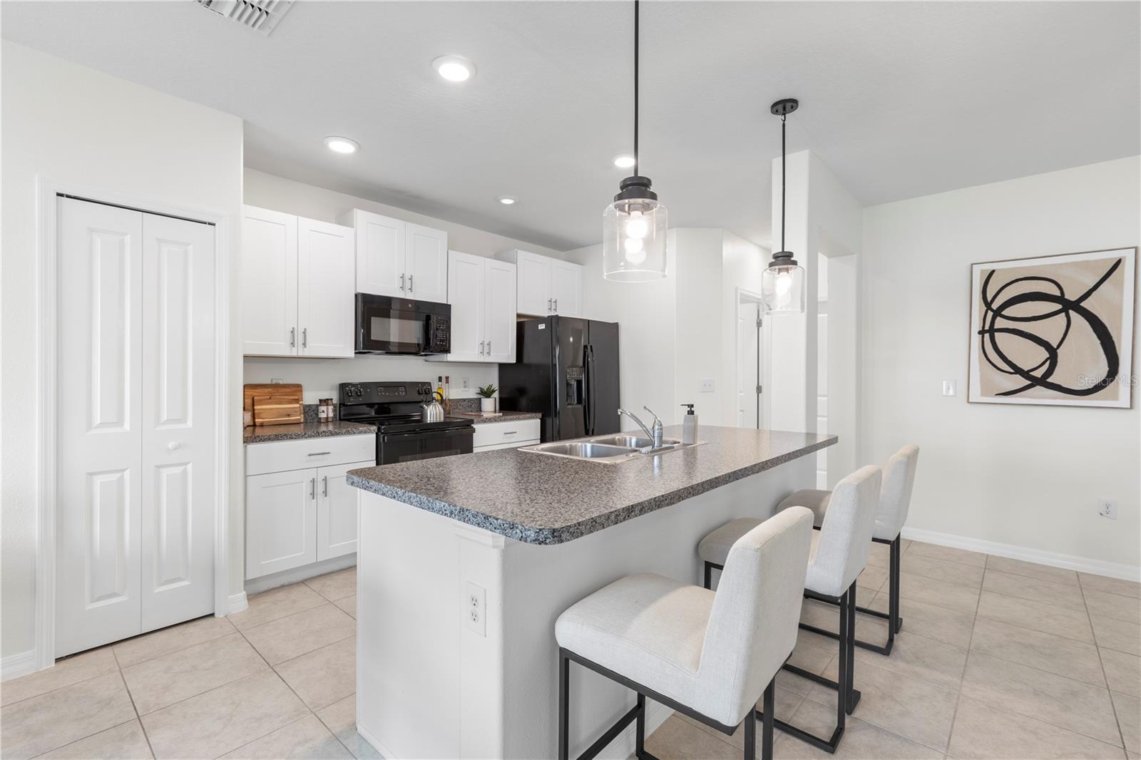 7033 SAMUEL IVY DR, TAMPA, FL, 33619