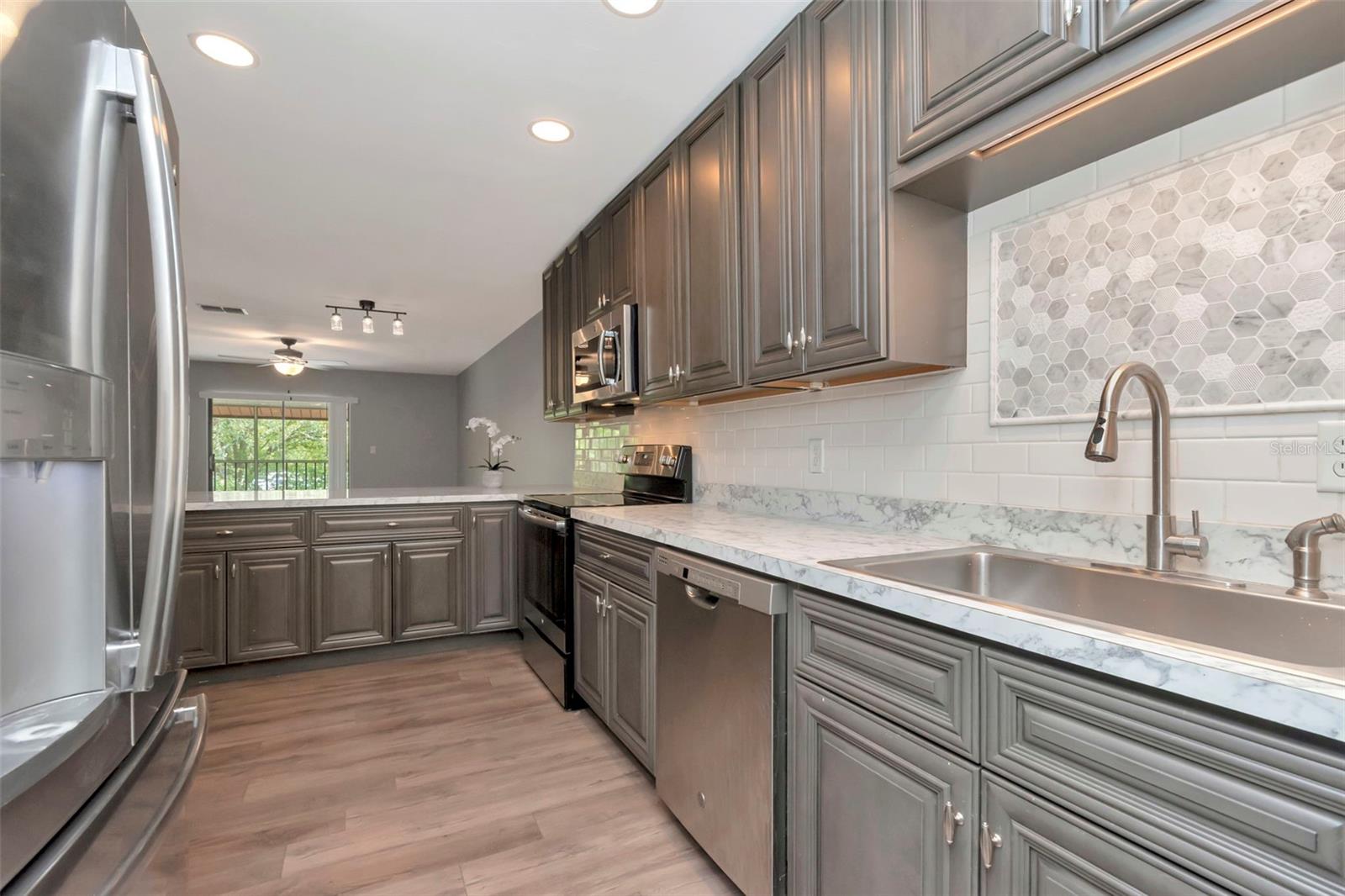 1200 TARPON WOODS BLVD #M8, PALM HARBOR, FL, 34685