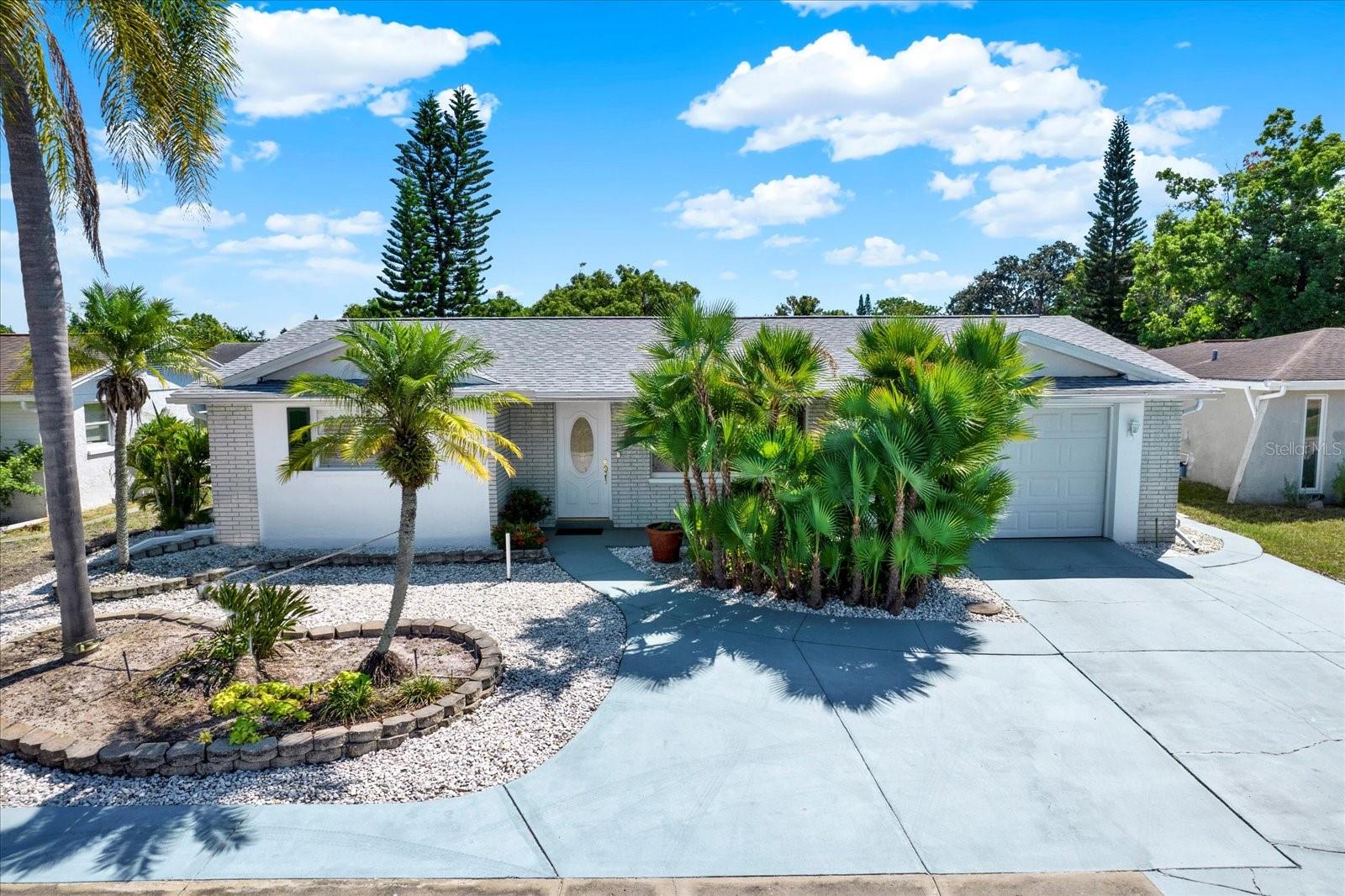 1 Car garage & Garage door opener