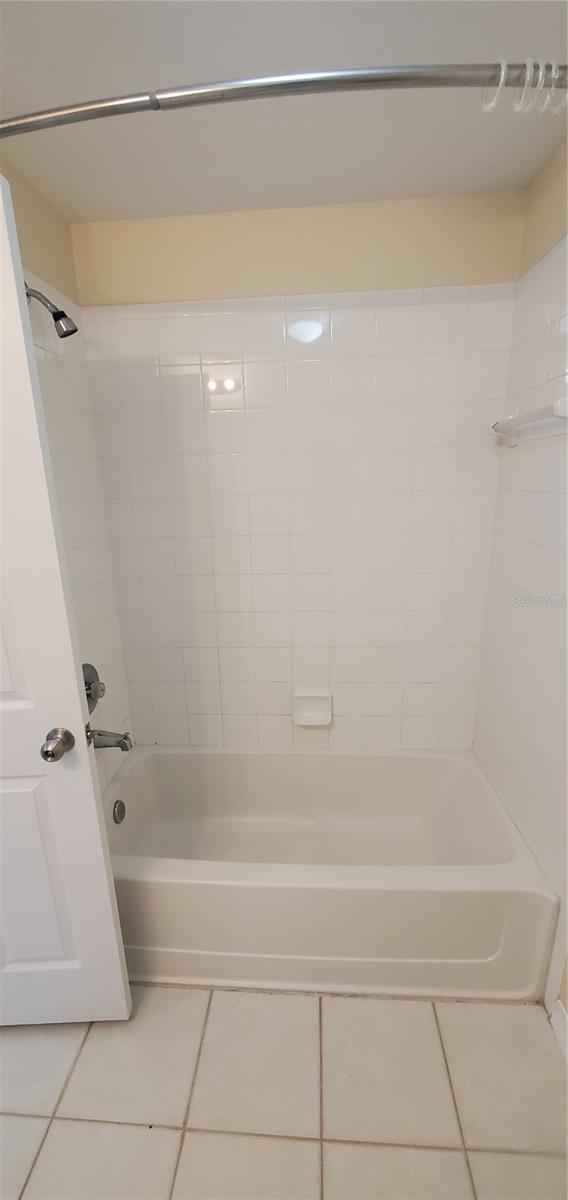 5682 BENTGRASS DR #12-205, SARASOTA, FL, 34235