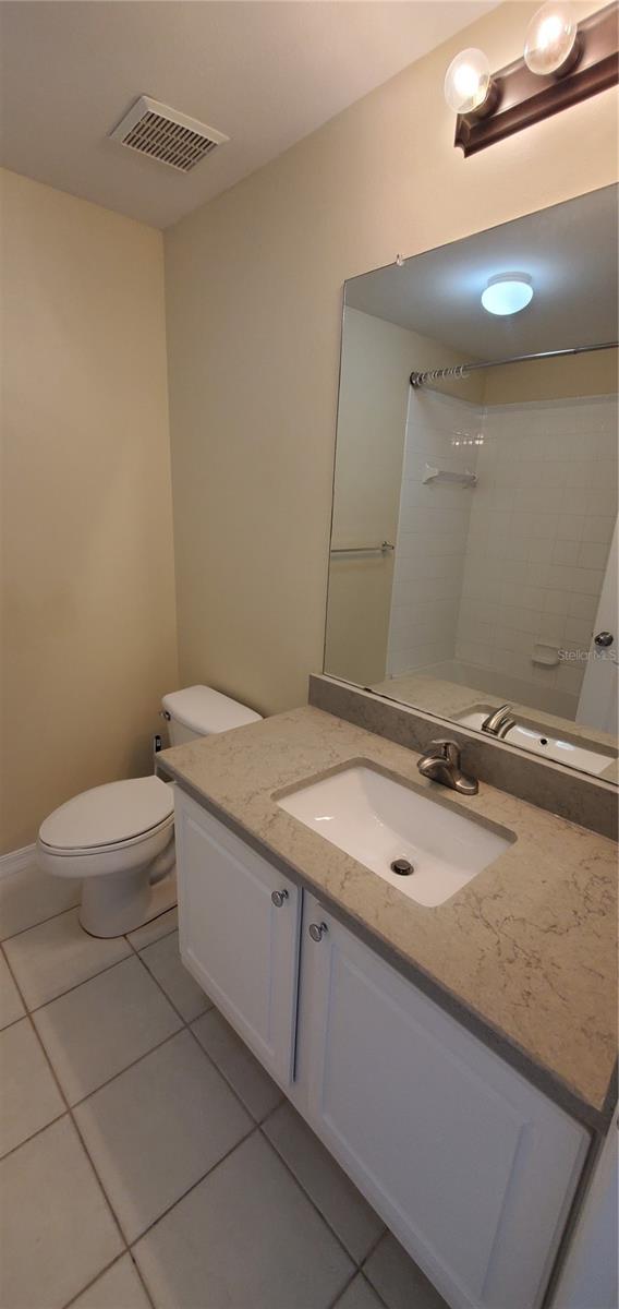 5682 BENTGRASS DR #12-205, SARASOTA, FL, 34235