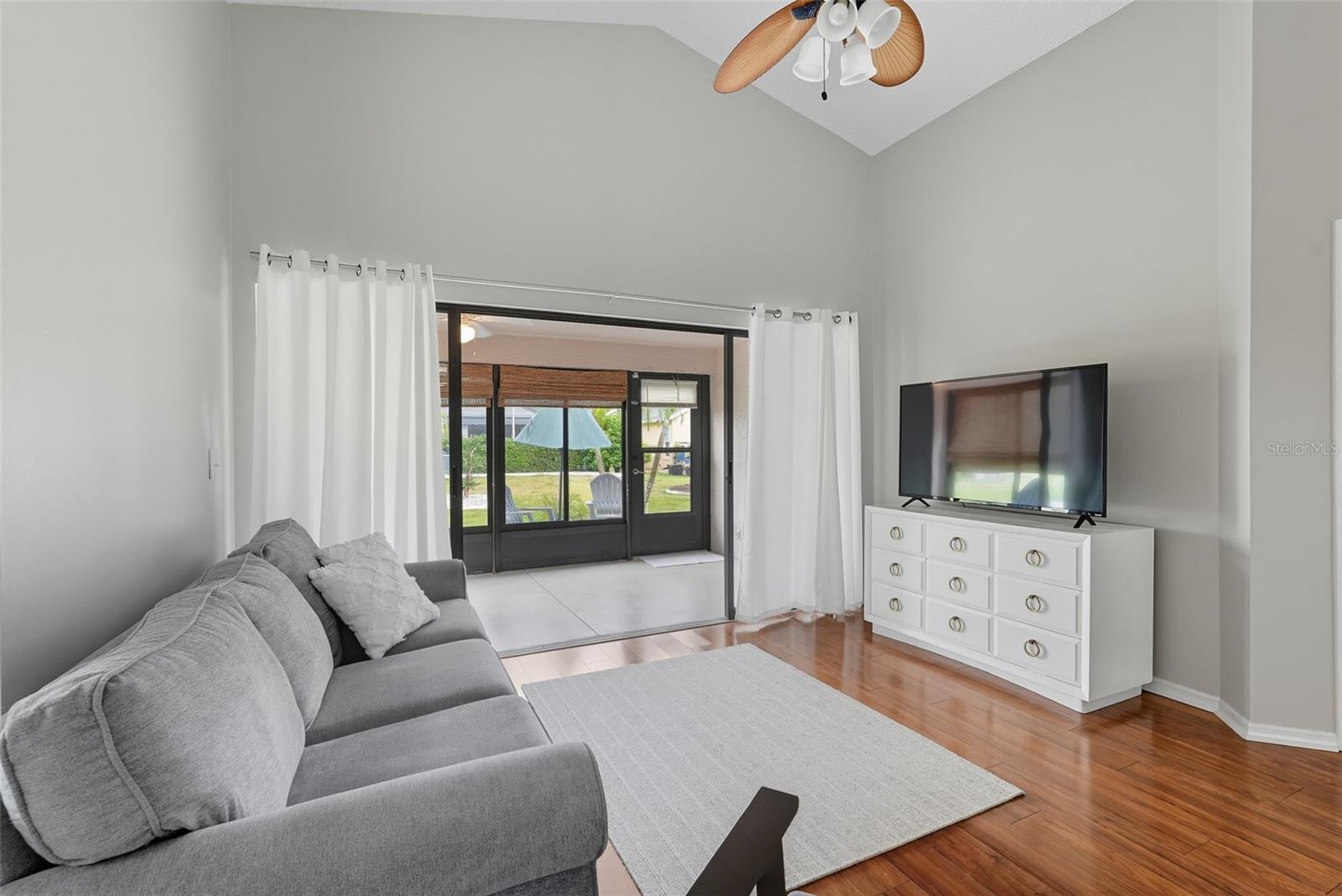 1603 E DEL WEBB BLVD, SUN CITY CENTER, FL, 33573