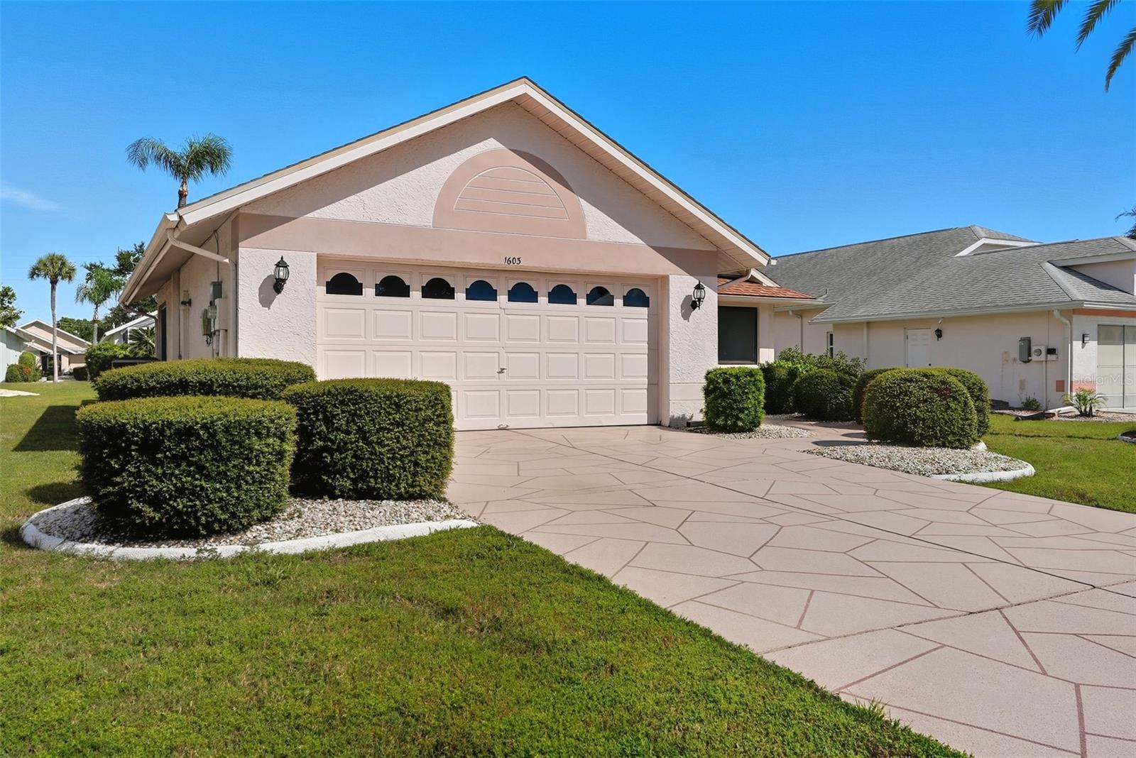 1603 E DEL WEBB BLVD, SUN CITY CENTER, FL, 33573