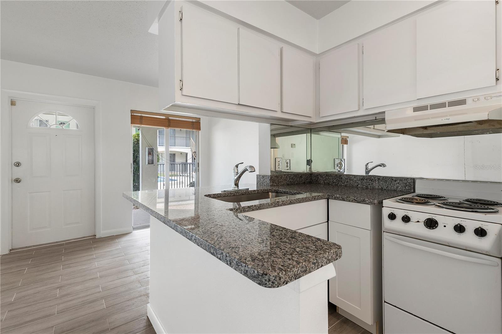 4035 S SCHOOL AVE #C3, SARASOTA, FL, 34231