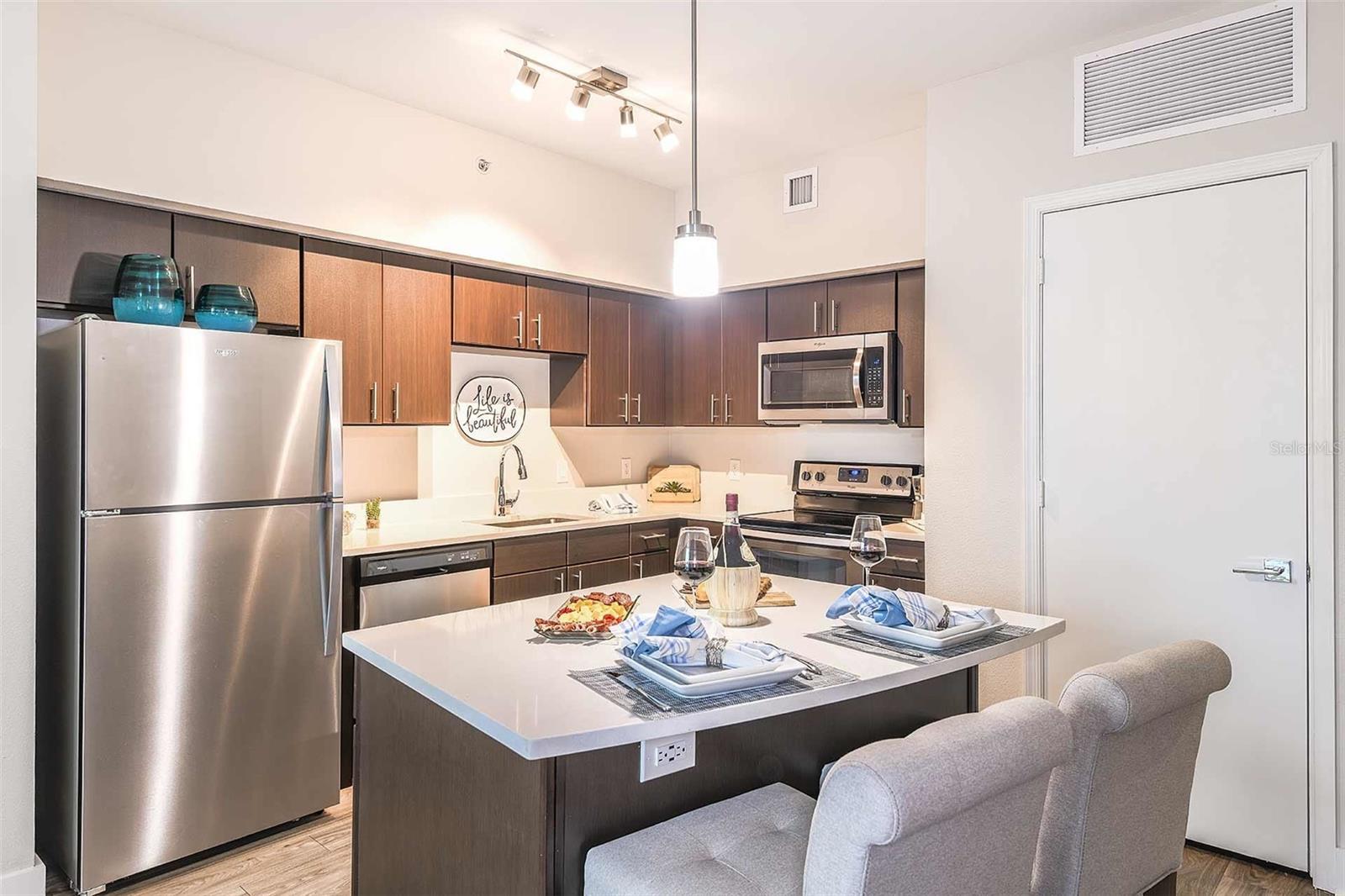 415-1 E PINE ST, ORLANDO, FL, 32801