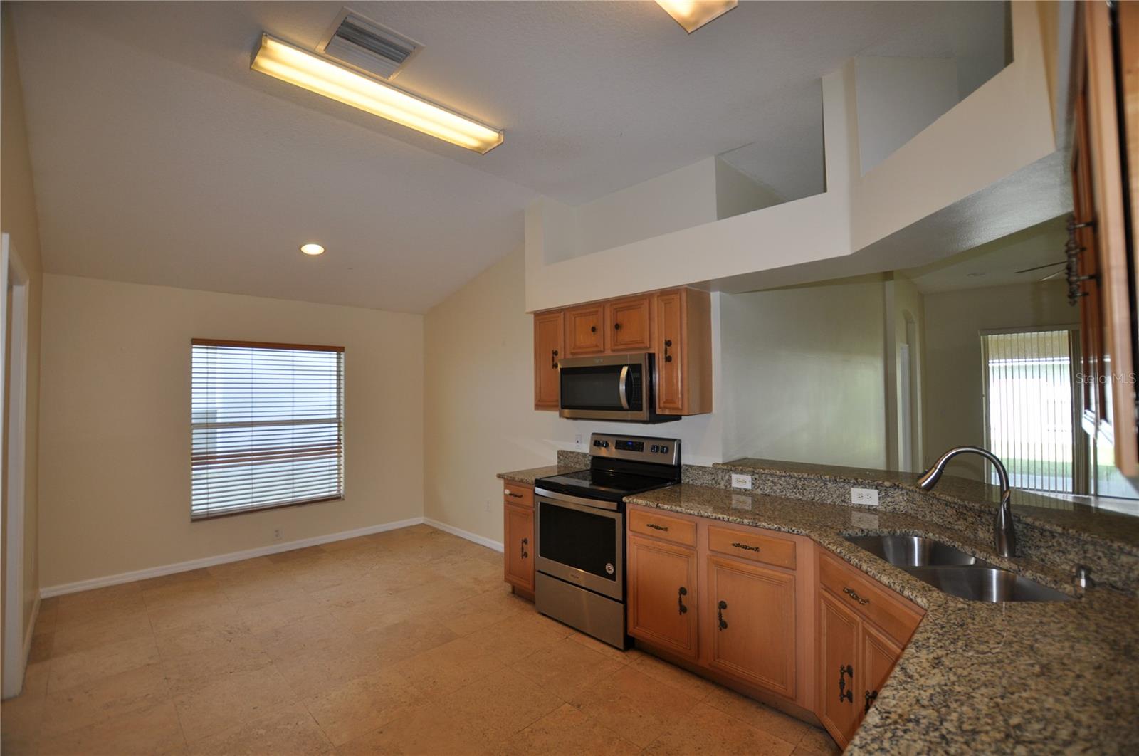 613 STRAW LAKE DR, BRANDON, FL, 33510