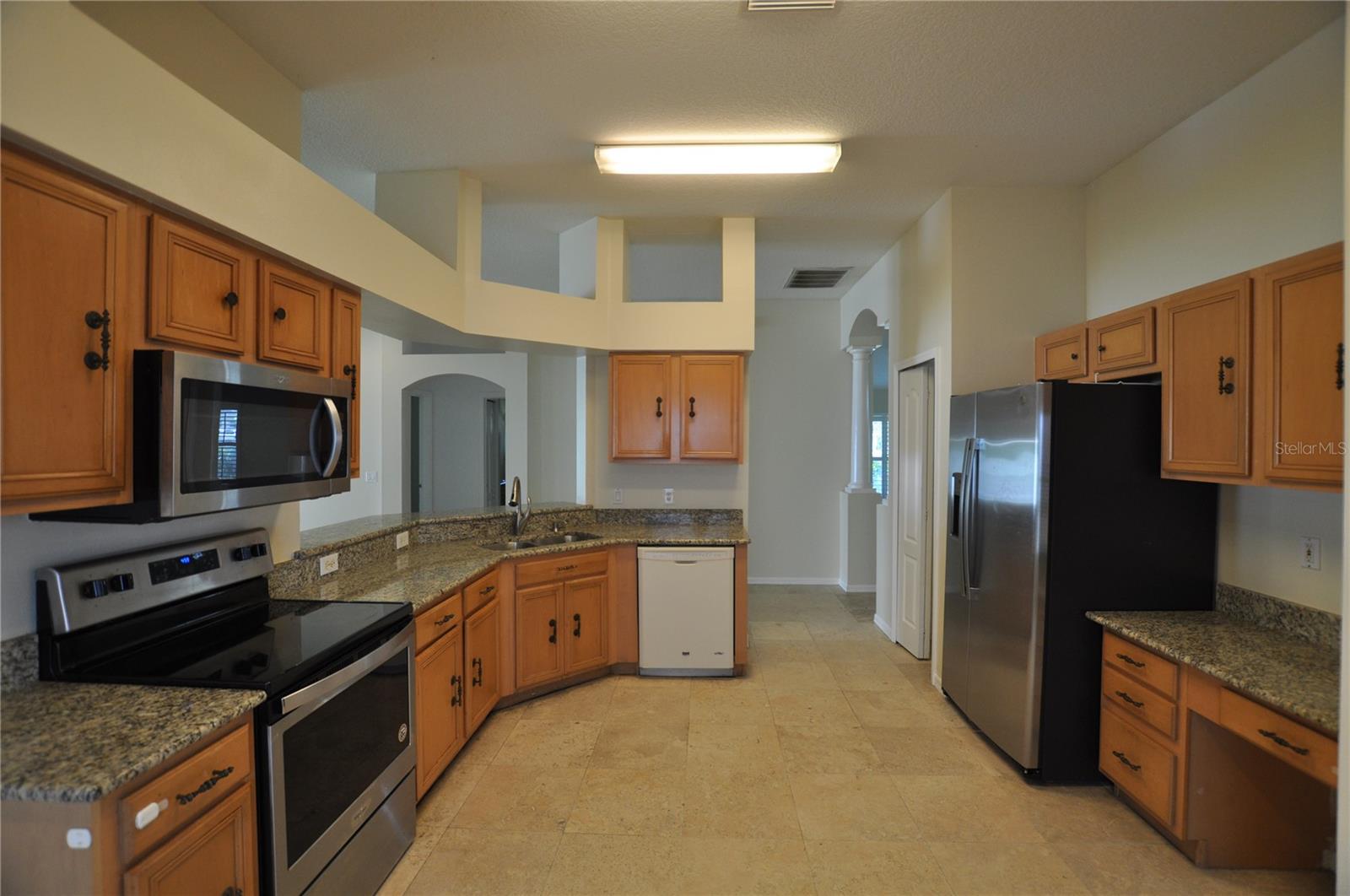 613 STRAW LAKE DR, BRANDON, FL, 33510