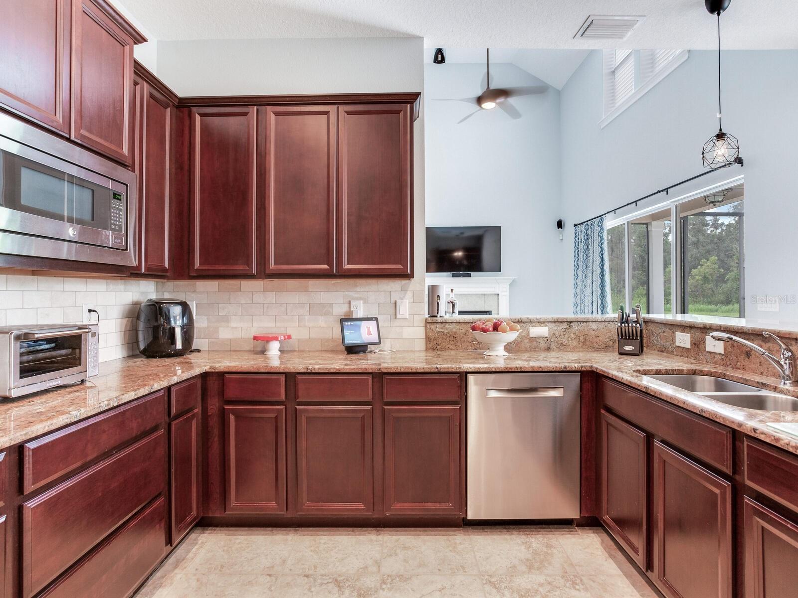 8703 ALAFIA HILLS DR, PLANT CITY, FL, 33567