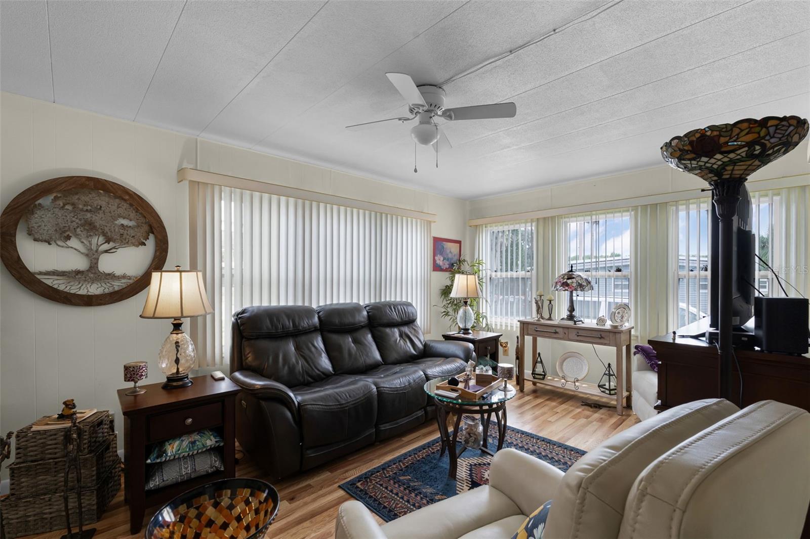 O6344203 Property Photo