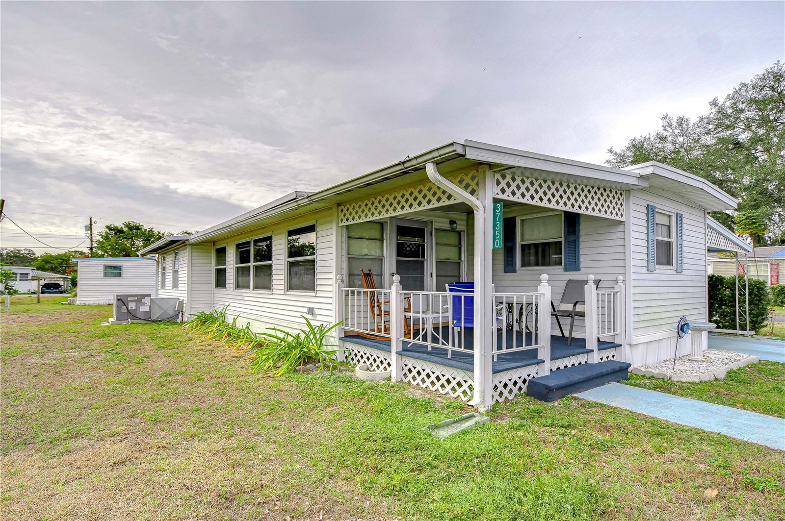 TB8427722 Property Photo