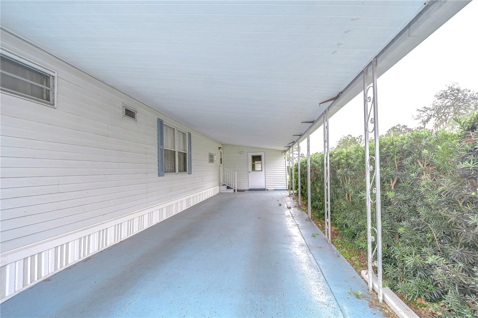 TB8427722 Property Photo