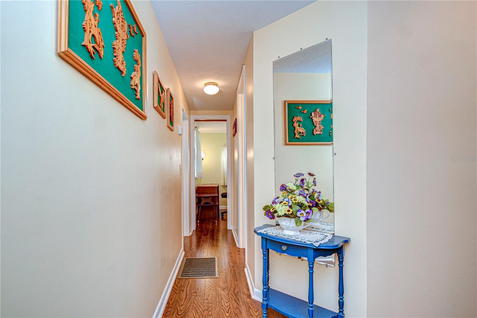 TB8427722 Property Photo