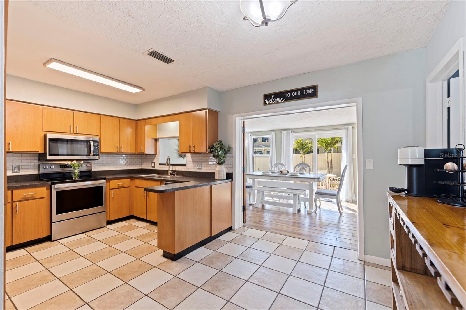 8210 FLAME VINE AVE, SEMINOLE, FL, 33777