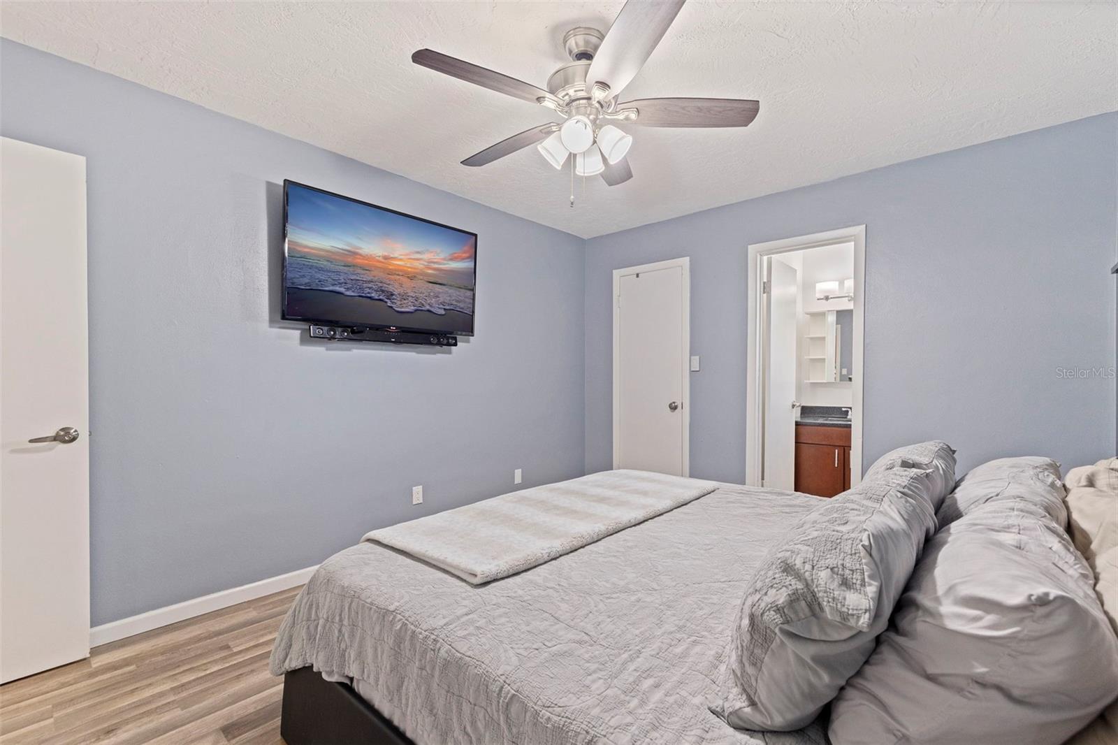 8210 FLAME VINE AVE, SEMINOLE, FL, 33777