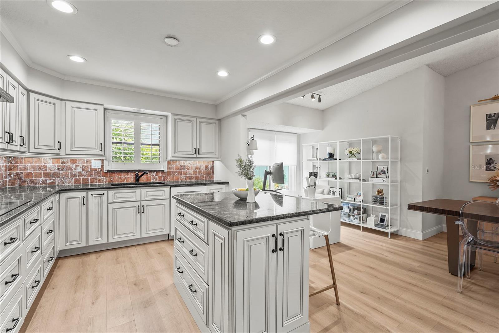 7845 PINE TRACE DR, SARASOTA, FL, 34243