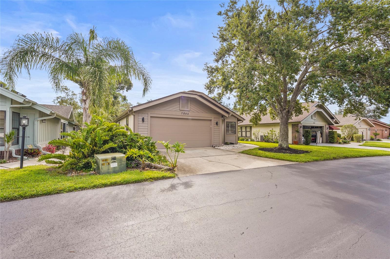 7845 PINE TRACE DR, SARASOTA, FL, 34243